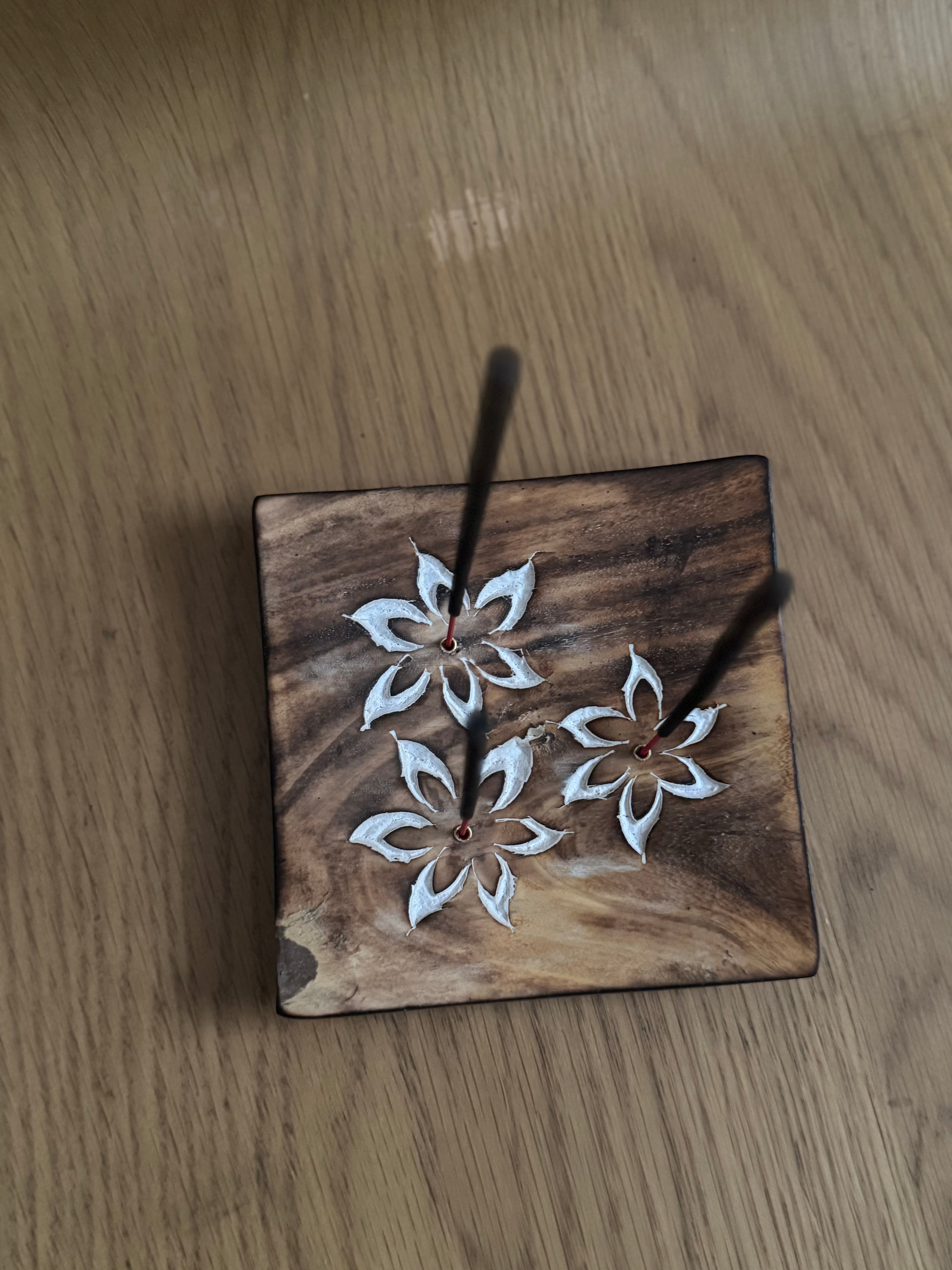 Handcrafted Wooden Incense Holder – Relaxation & Calm Atmosphere