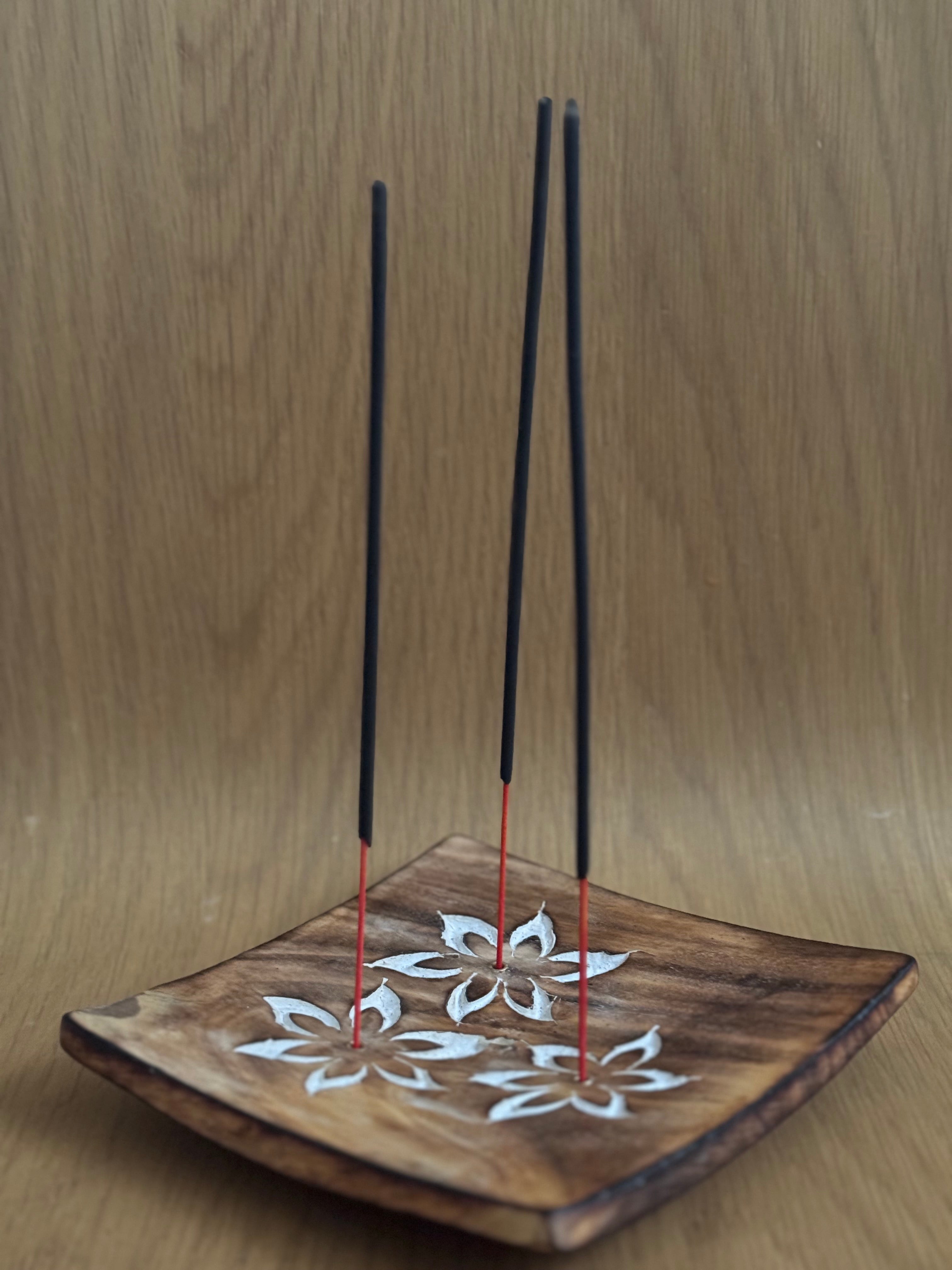 Handcrafted Wooden Incense Holder – Relaxation & Calm Atmosphere